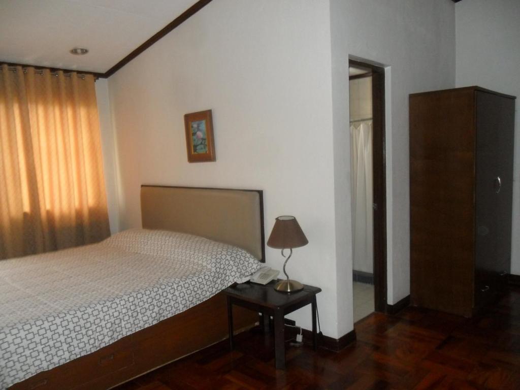 Tagaytay Econo Hotel Tagaytay City Phòng bức ảnh