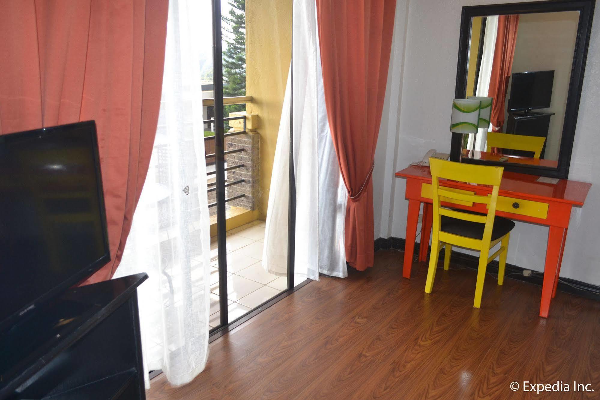 Tagaytay Econo Hotel Tagaytay City Ngoại thất bức ảnh