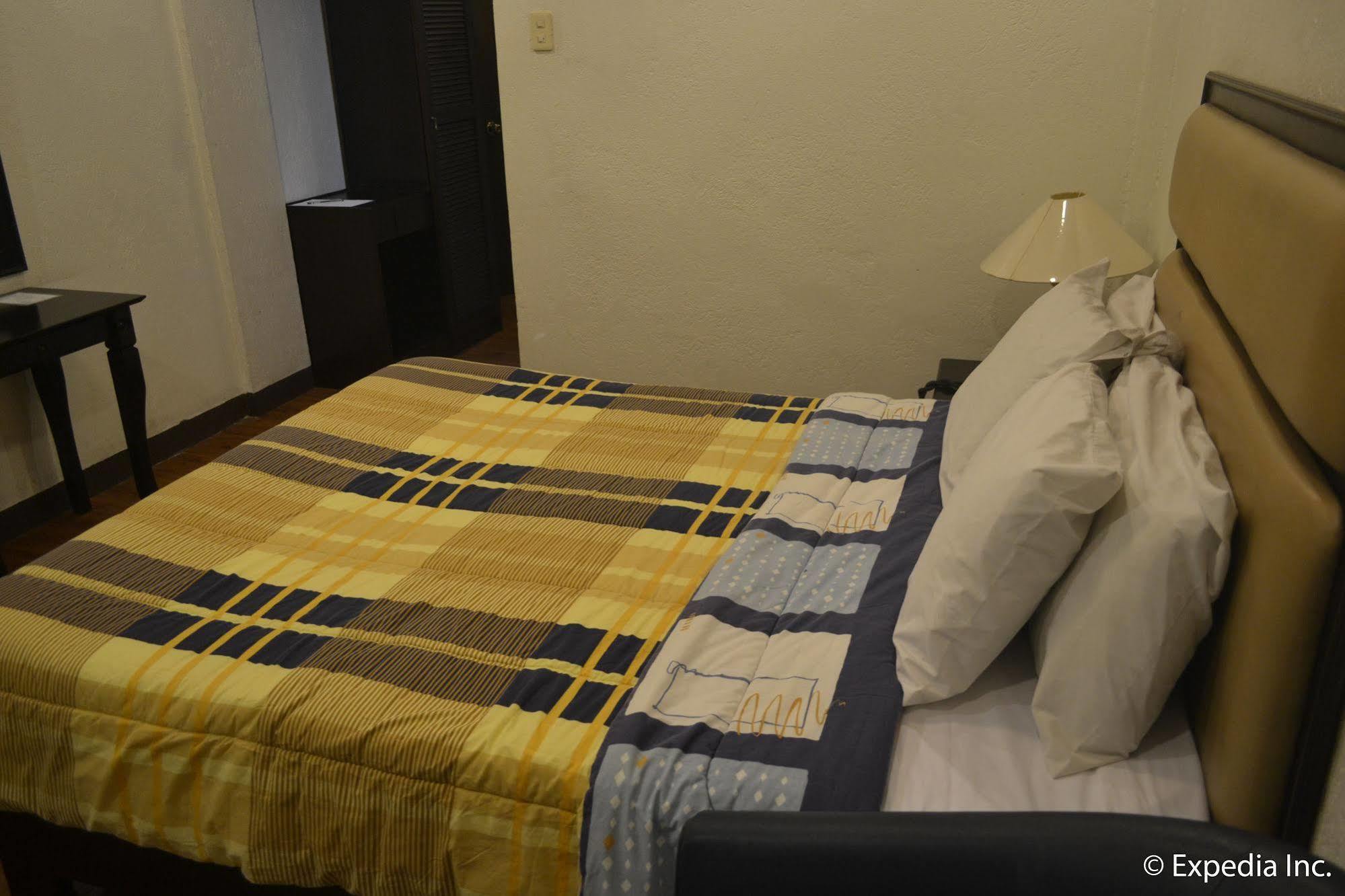 Tagaytay Econo Hotel Tagaytay City Ngoại thất bức ảnh