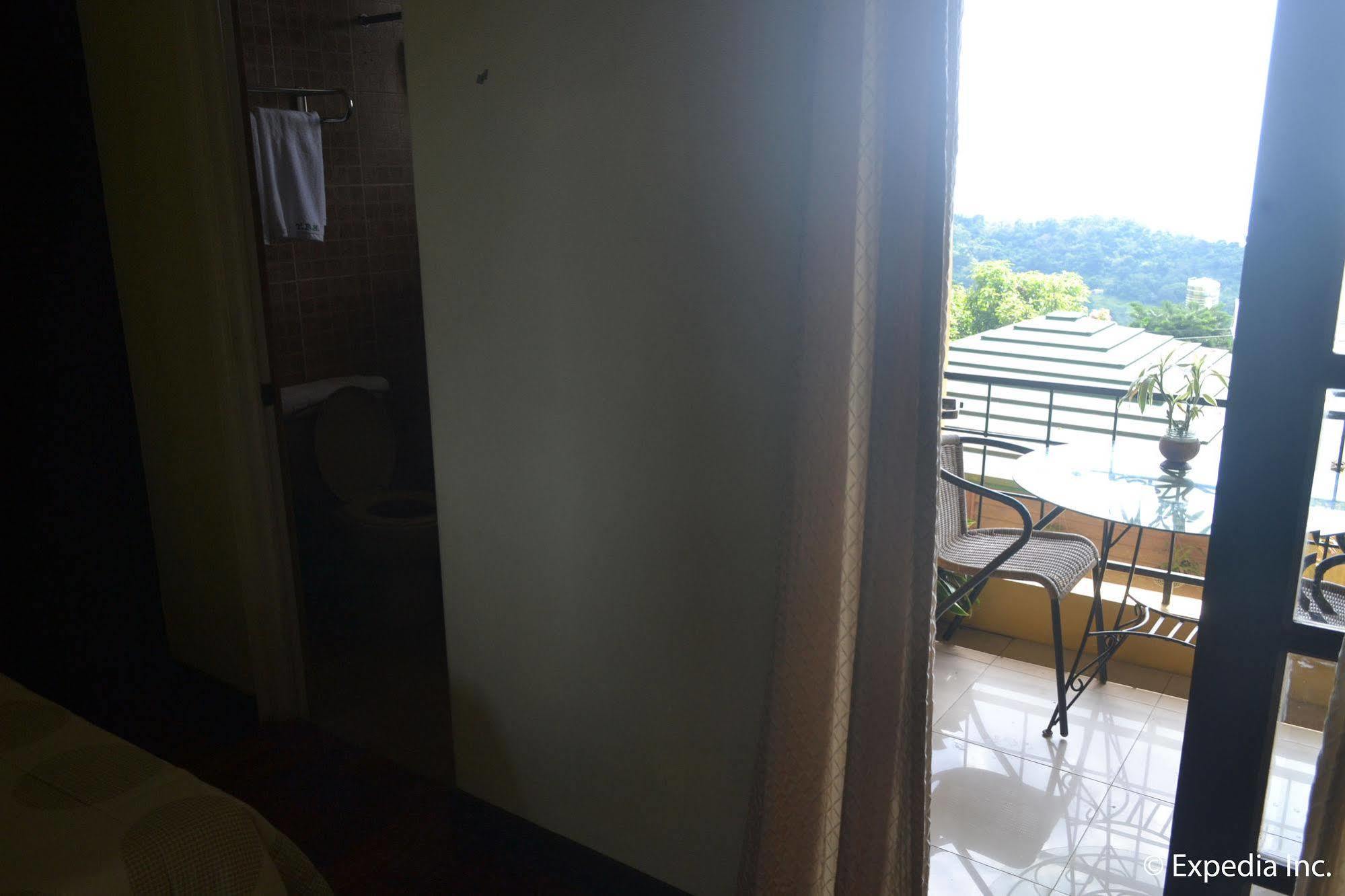 Tagaytay Econo Hotel Tagaytay City Ngoại thất bức ảnh
