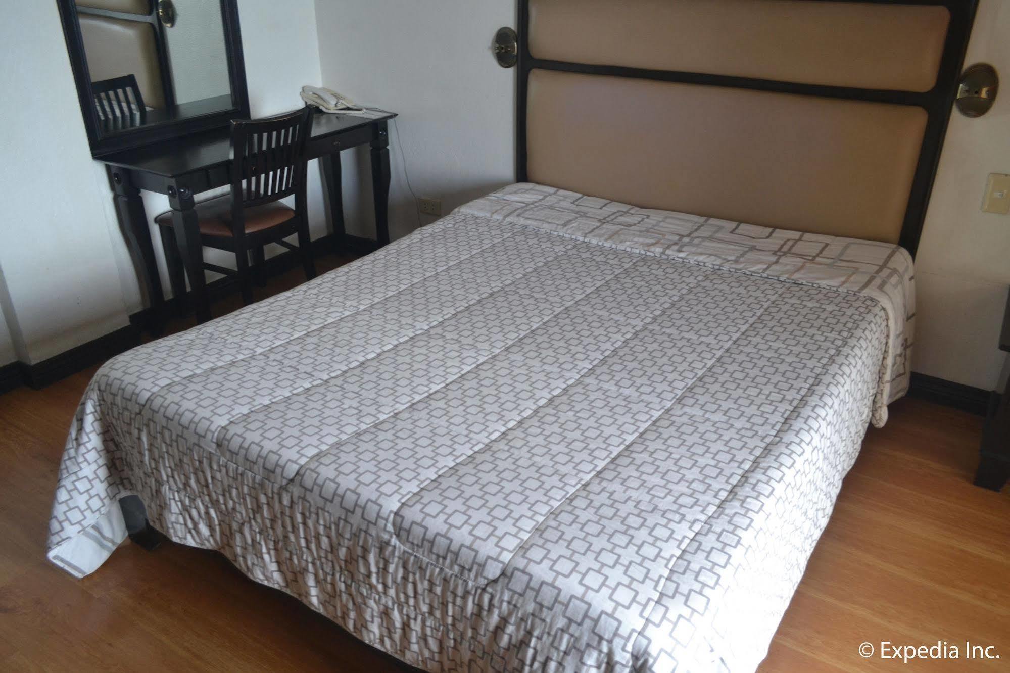 Tagaytay Econo Hotel Tagaytay City Ngoại thất bức ảnh