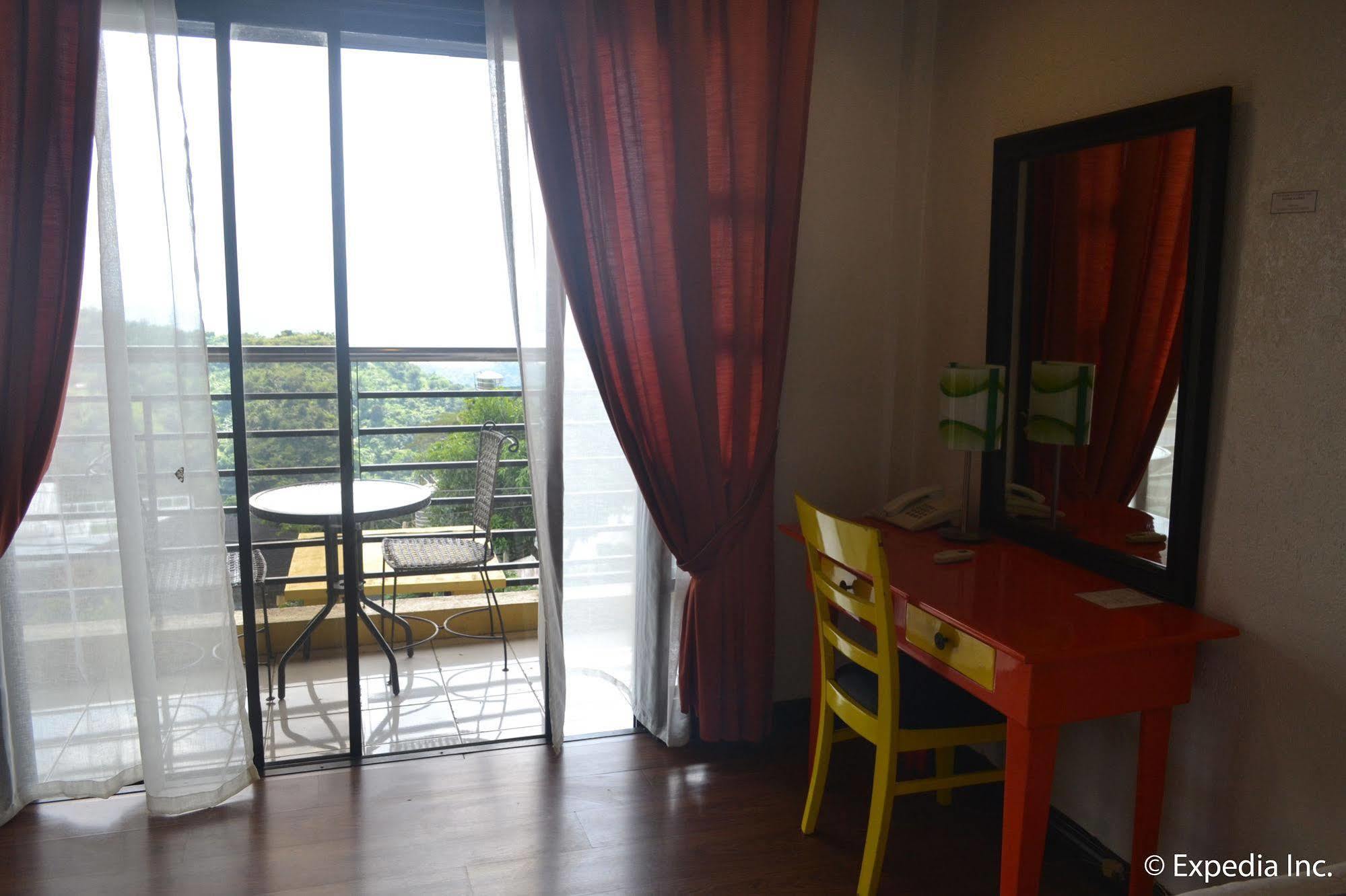 Tagaytay Econo Hotel Tagaytay City Ngoại thất bức ảnh